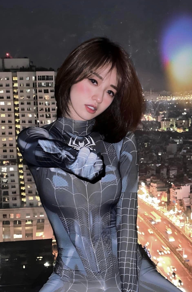 edit-396527315248957295200257789070189732317052899n-1740453123012301224914-1753068015050-17530680152251413631903-1753071316135-1753071316293467778556 "Bỏng mắt" với những shoot hình thả dáng của nàng "banker" hot nhất cõi mạng edit 396527315248957295200257789070189732317052899n 1740453123012301224914 1753068015050 17530680152251413631903 1753071316135 1753071316293467778556