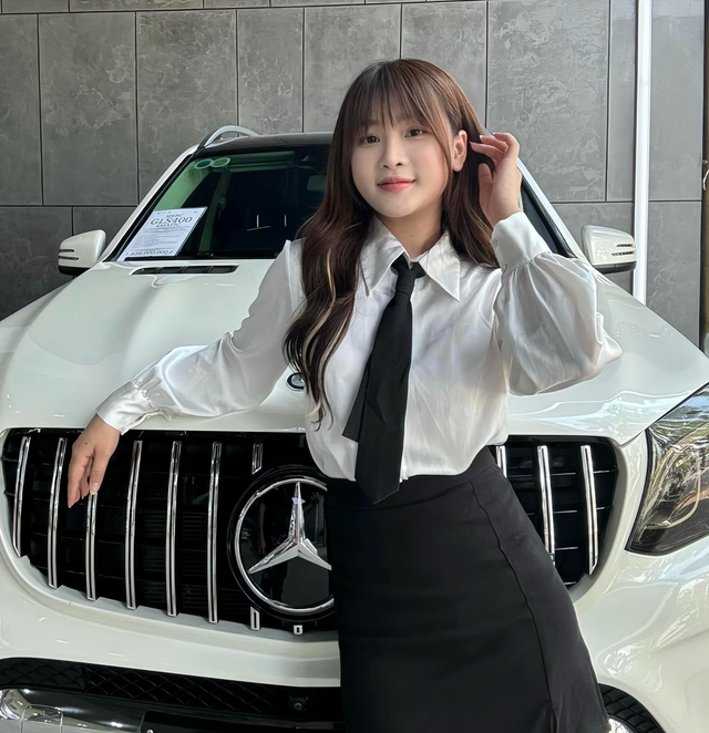 edit-45730343010615503120067795993003172849750467n-1737000330422500509375 "Nữ streamer gợi cảm nhất Liên Quân" công khai hình ảnh vòng hai, bị fan nói "dùng app" edit 45730343010615503120067795993003172849750467n 1737000330422500509375