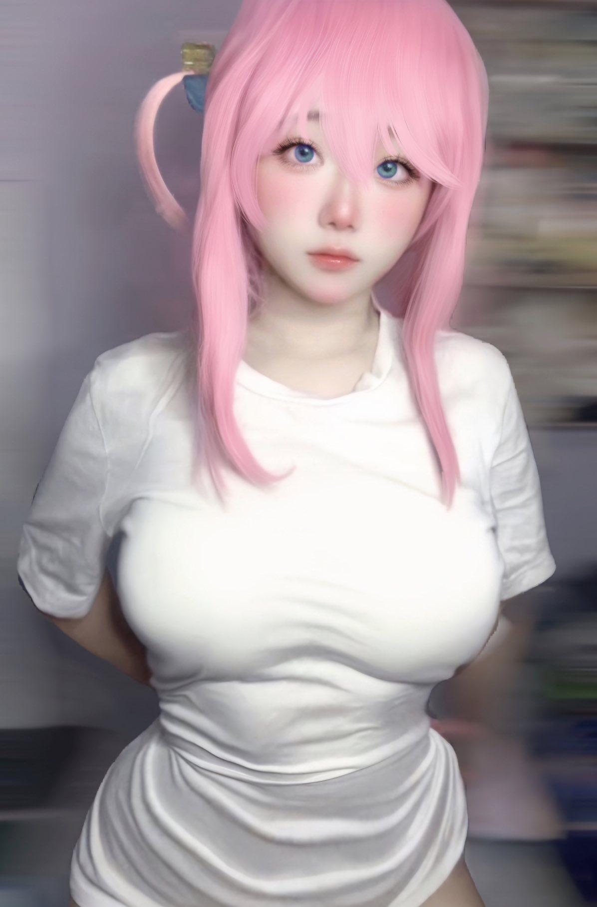 Bị phàn nàn ảnh toàn can thiệp photoshop, nữ cosplayer gợi cảm đối chất- Ảnh 1.