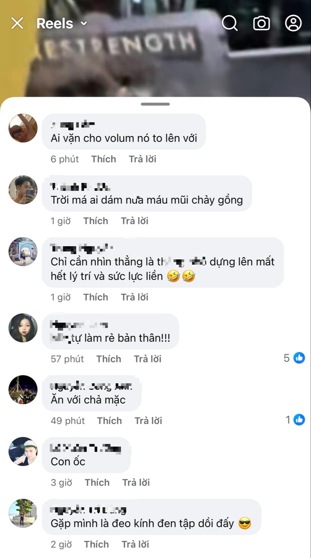 Bất chấp chỉ trích nối dài, nữ gymer vẫn phớt lờ, cố tình diện trang phục không phù hợp gây tranh cãi- Ảnh 6. Bất chấp chỉ trích nối dài, nữ gymer vẫn phớt lờ, cố tình diện trang phục không phù hợp gây tranh cãi- Ảnh 6.