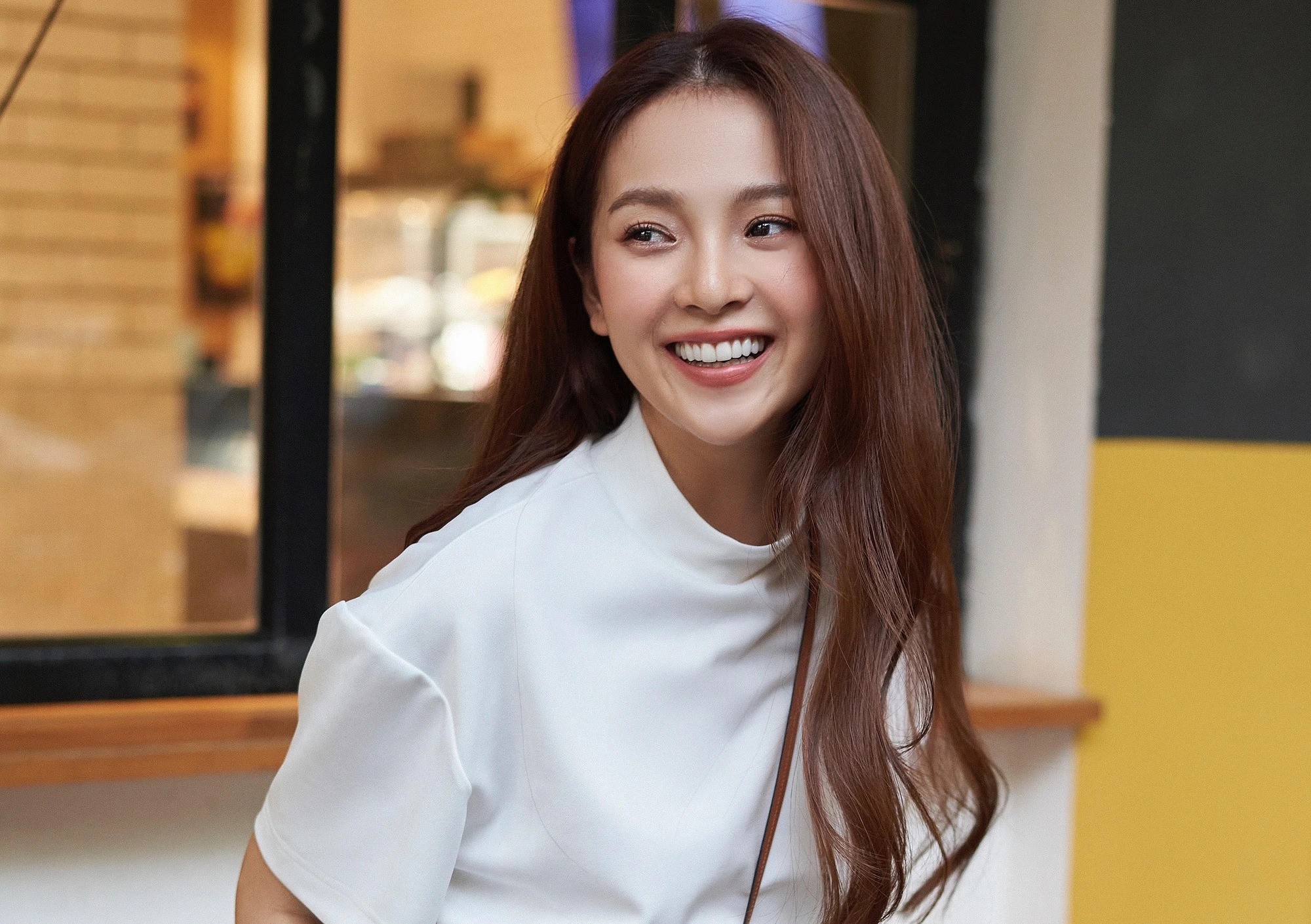 Việt Nam có 1 mỹ nhân giống hàng loạt minh tinh châu Á: Đẹp tựa Baifern Pimchanok, sang như Kim Ji Won, hao hao Triệu Lệ Dĩnh- Ảnh 8.