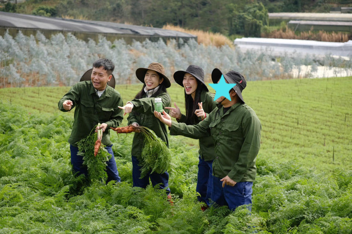 Hình ảnh được chia sẻ nhiều nhất lúc này của Hoa hậu Thùy Tiên sau khi Hằng Du Mục và Quang Linh Vlogs bị bắt- Ảnh 3.