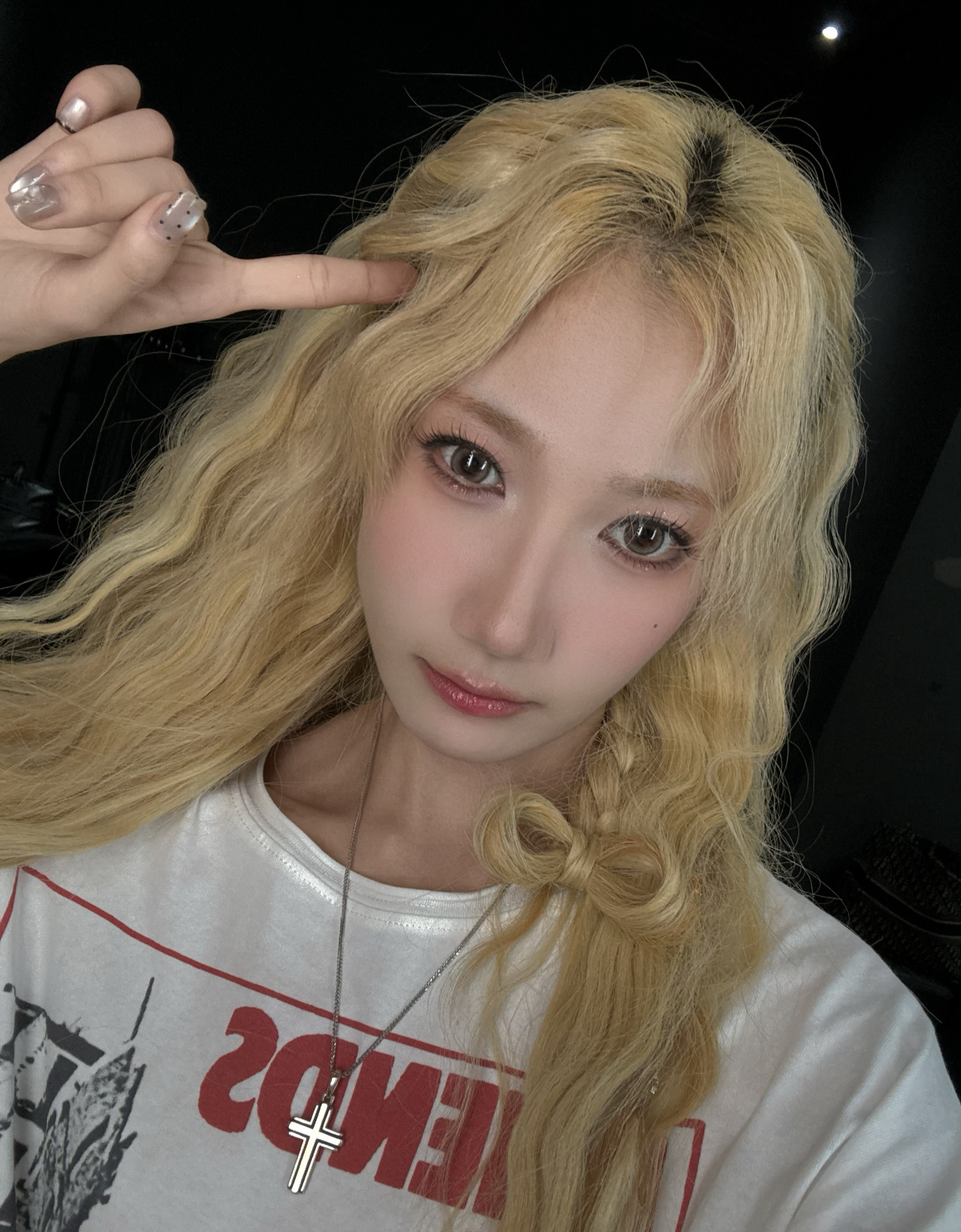 "Nàng thơ" đã căng: Bị tung clip thân mật với sếp lớn, liền lập nhóm chat có "chính thất", lộ luôn sự thật chấn động! edit a68fa01bly1i40sodwgqvj22c03407wi 17577439688012055300130 1757750493744 17577504949811841357629