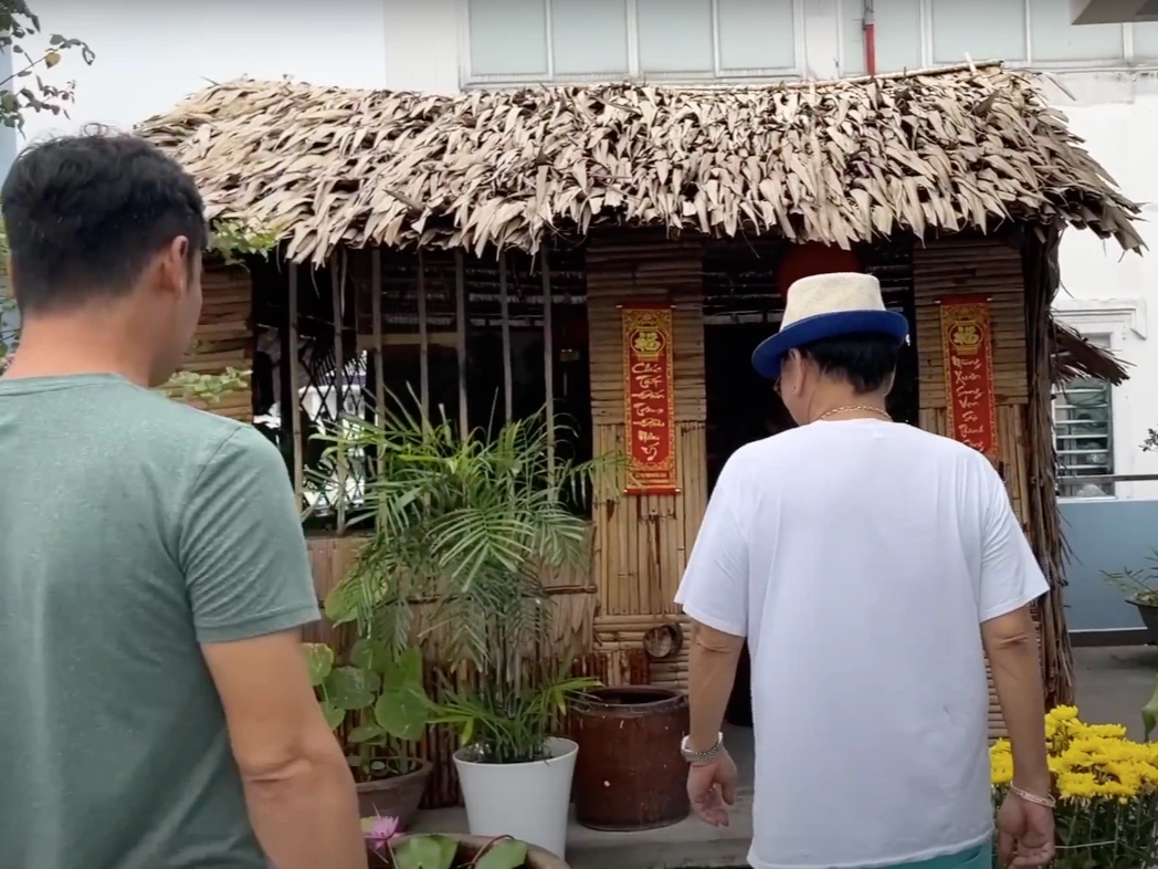 Nam nghệ sĩ sở hữu nhà hơn 20 tỷ ở trung tâm TP.HCM, vừa ở, vừa làm quán nước, sống an phận bên vợ 2- Ảnh 4. Nam nghệ sĩ sở hữu nhà hơn 20 tỷ ở trung tâm TP.HCM, vừa ở, vừa làm quán nước, sống an phận bên vợ 2- Ảnh 4.