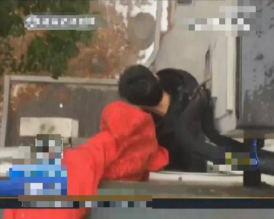 Làm kế toán, fan nữ rút gần 26 tỷ của công ty để donate cho streamer, sung sướng vì được vinh danh top