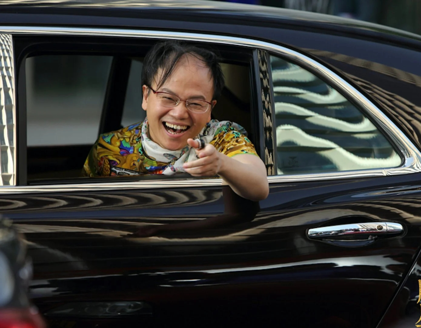 Đại gia giàu bậc nhất showbiz bị bắt, cảnh sát công bố gây sốc về chiếc điện thoại chứa tội ác chấn động- Ảnh 2. Đại gia giàu bậc nhất showbiz bị bắt, cảnh sát công bố gây sốc về chiếc điện thoại chứa tội ác chấn động- Ảnh 2.