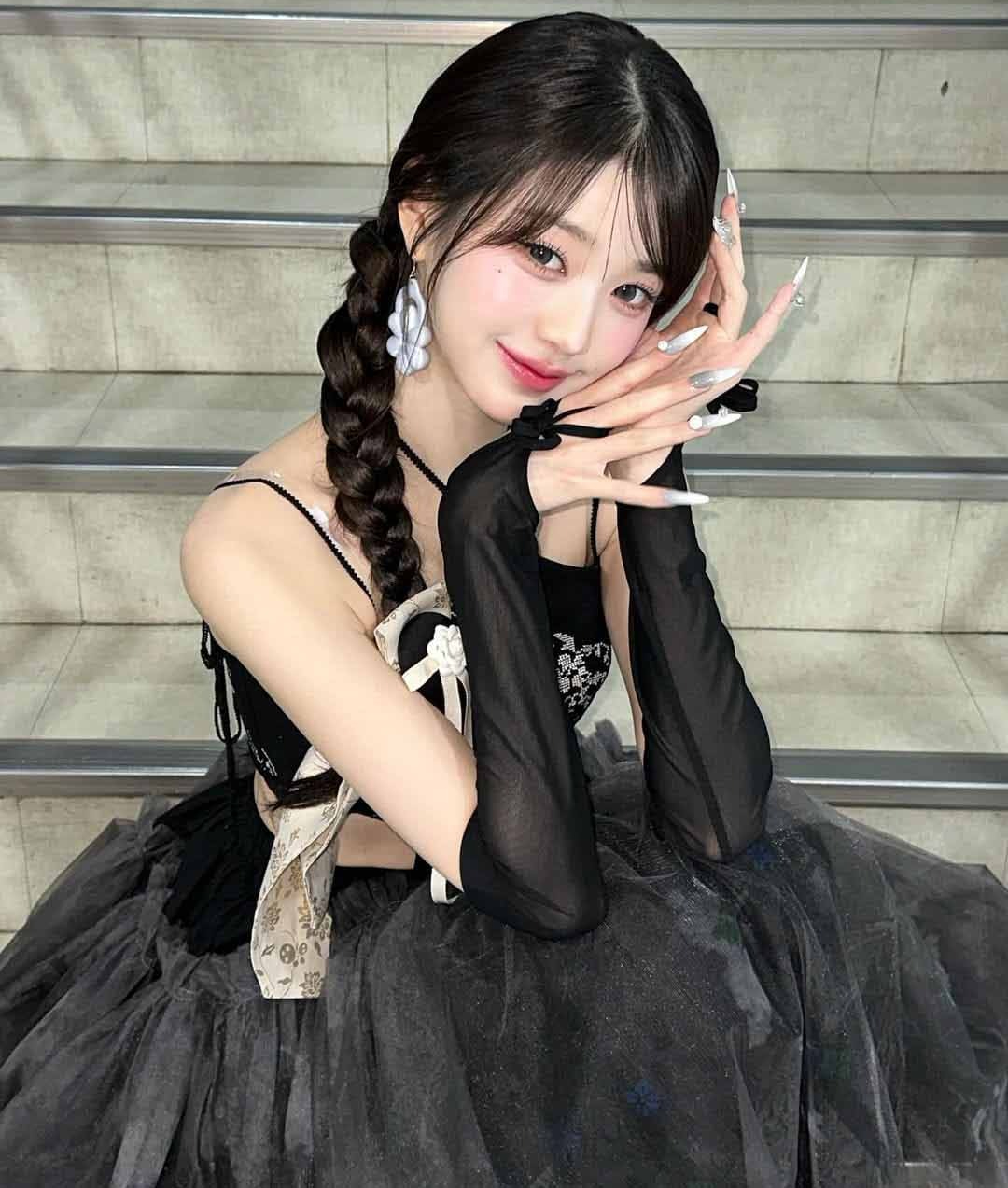 Tình cũ Jennie (BLACKPINK) đang bí mật hẹn hò “gái xinh số 1 Kpop”?- Ảnh 1.