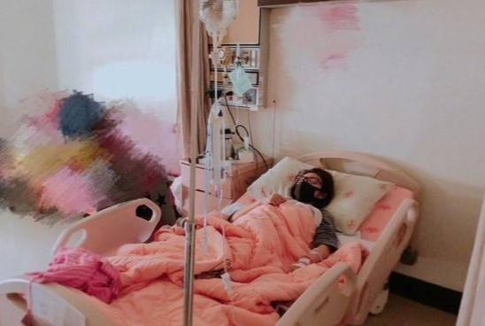 "Nữ diễn viên phim giờ vàng" khóc đến ngất xỉu khi chồng đại gia bị bắt edit ngoi sao 247 an di hien xuat hie 176033299145949946100 1760347219249 17603472196271278575380