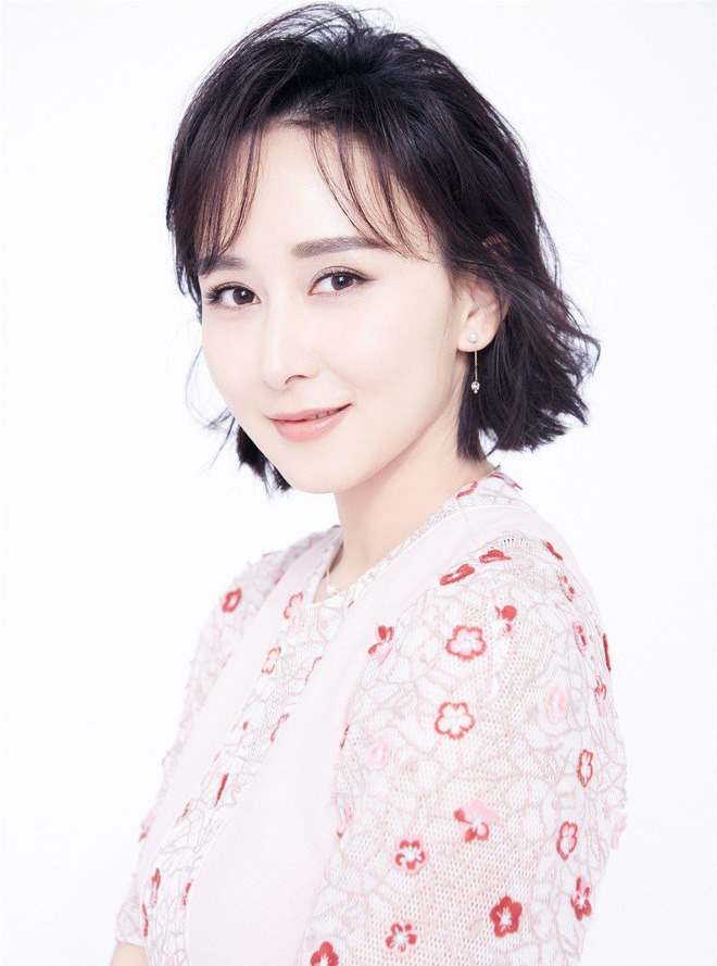 Sốc trước vợ chồng đình đám showbiz tổ chức đám tang trên sóng truyền hình, vợ diễn viên phản ứng gay gắt- Ảnh 5. Sốc trước vợ chồng đình đám showbiz tổ chức đám tang trên sóng truyền hình, vợ diễn viên phản ứng gay gắt- Ảnh 5.