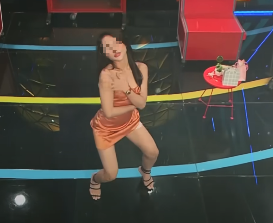 Xuất hiện trong gameshow hẹn hò, nữ streamer kiếm trăm triệu mỗi tháng thu hút sự chú ý- Ảnh 4.