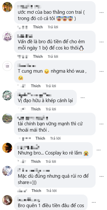 Quá đam mê các nữ cosplayer, fan nam đưa ra
