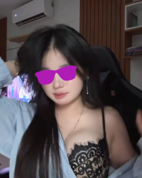 "Bạo tay" kéo áo khoe nội y hờ hững, một gái xinh TikTok nhận phản ứng trái chiều edit screenshot 2025 08 13 101738 17550551572341691864562 1755055905920 1755055906117462862484