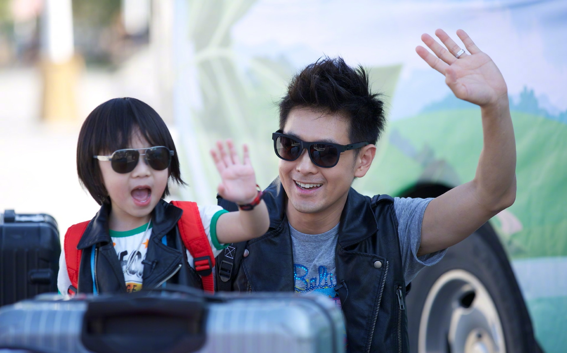 Con trai 16 tuổi, cao 1m8 của