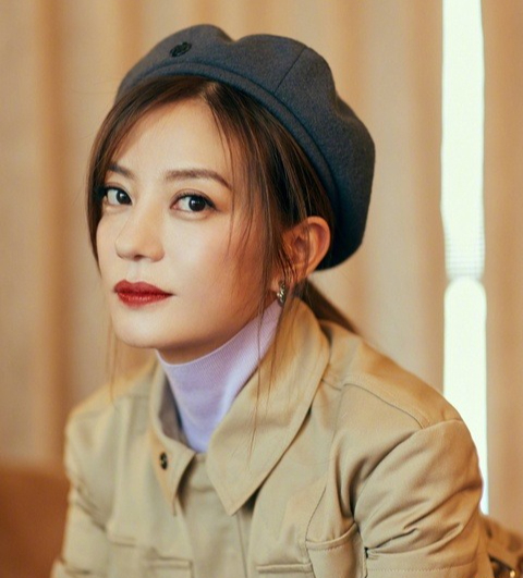 Triệu Vy còn gì sau cú