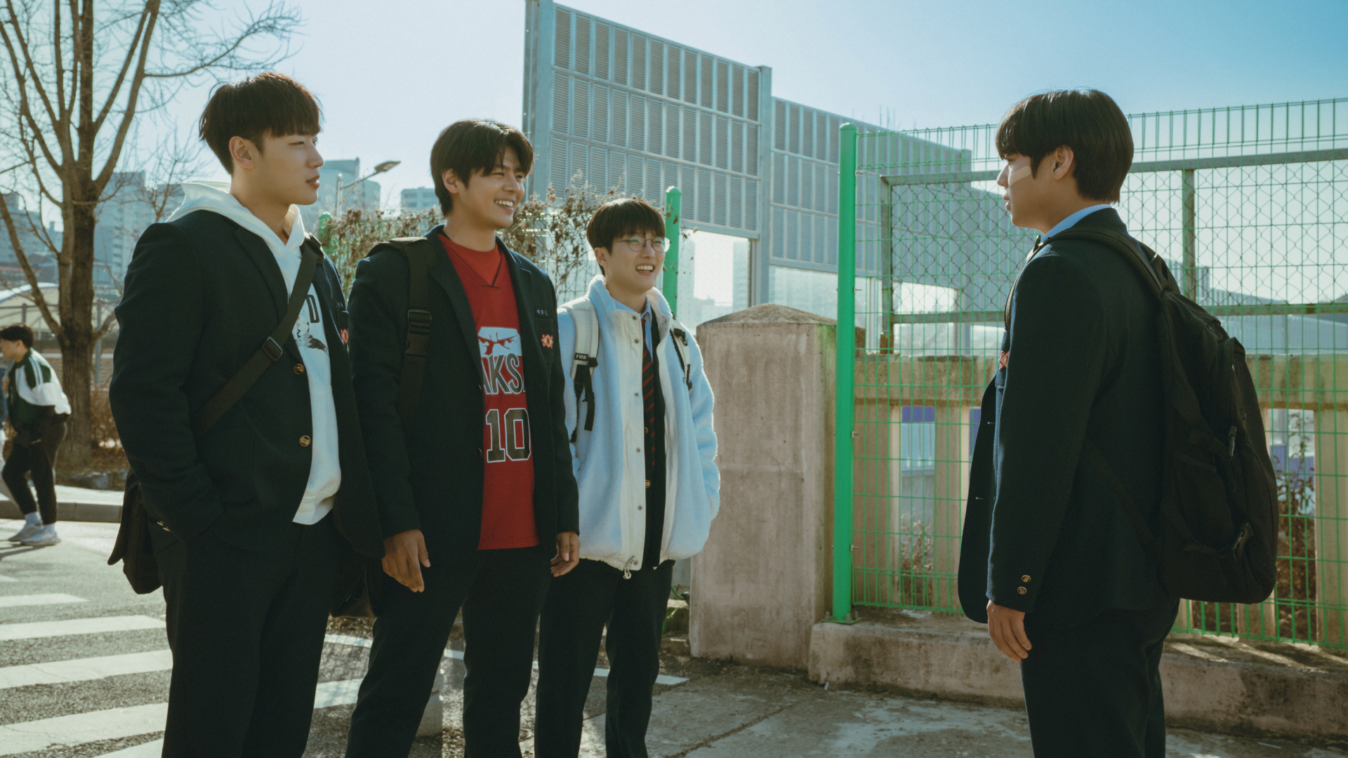 Phim Hàn mới chiếu đã chiếm top 1 Việt Nam: Nam chính vừa đẹp vừa ngầu, đỉnh cao hơn cả truyện tranh- Ảnh 3. Phim Hàn mới chiếu đã chiếm top 1 Việt Nam: Nam chính vừa đẹp vừa ngầu, đỉnh cao hơn cả truyện tranh- Ảnh 3.