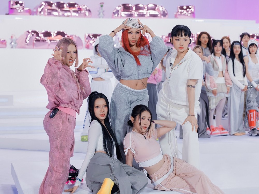 'Em xinh' Phương Mỹ Chi gây ấn tượng, Bích Phương 'giải sầu' 3 ngày - 5