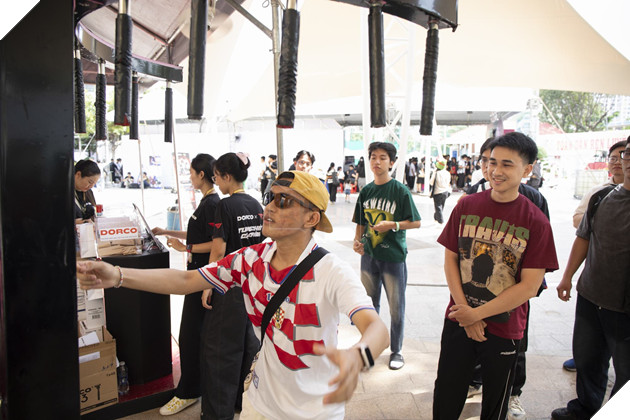 Bầu không khí cuồng nhiệt của Viewing Party CKTG 2025 tại Việt Nam 6