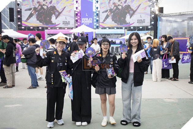 Dong Dao Nguoi Ham Mo LMHT: Toc Chien Gop Mat Tai Wild Rounds SMASH 2025 15 Đông Đảo Người Hâm Mộ LMHT: Tốc Chiến Góp Mặt Tại Wild Rounds SMASH 2025 15