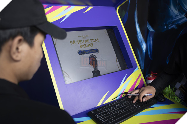 Dong Dao Nguoi Ham Mo LMHT: Toc Chien Gop Mat Tai Wild Rounds SMASH 2025 17 Đông Đảo Người Hâm Mộ LMHT: Tốc Chiến Góp Mặt Tại Wild Rounds SMASH 2025 17