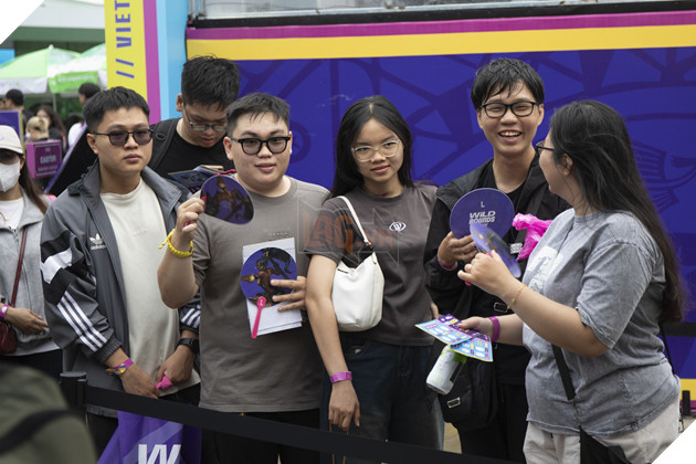 Dong Dao Nguoi Ham Mo LMHT: Toc Chien Gop Mat Tai Wild Rounds SMASH 2025 18 Đông Đảo Người Hâm Mộ LMHT: Tốc Chiến Góp Mặt Tại Wild Rounds SMASH 2025 18