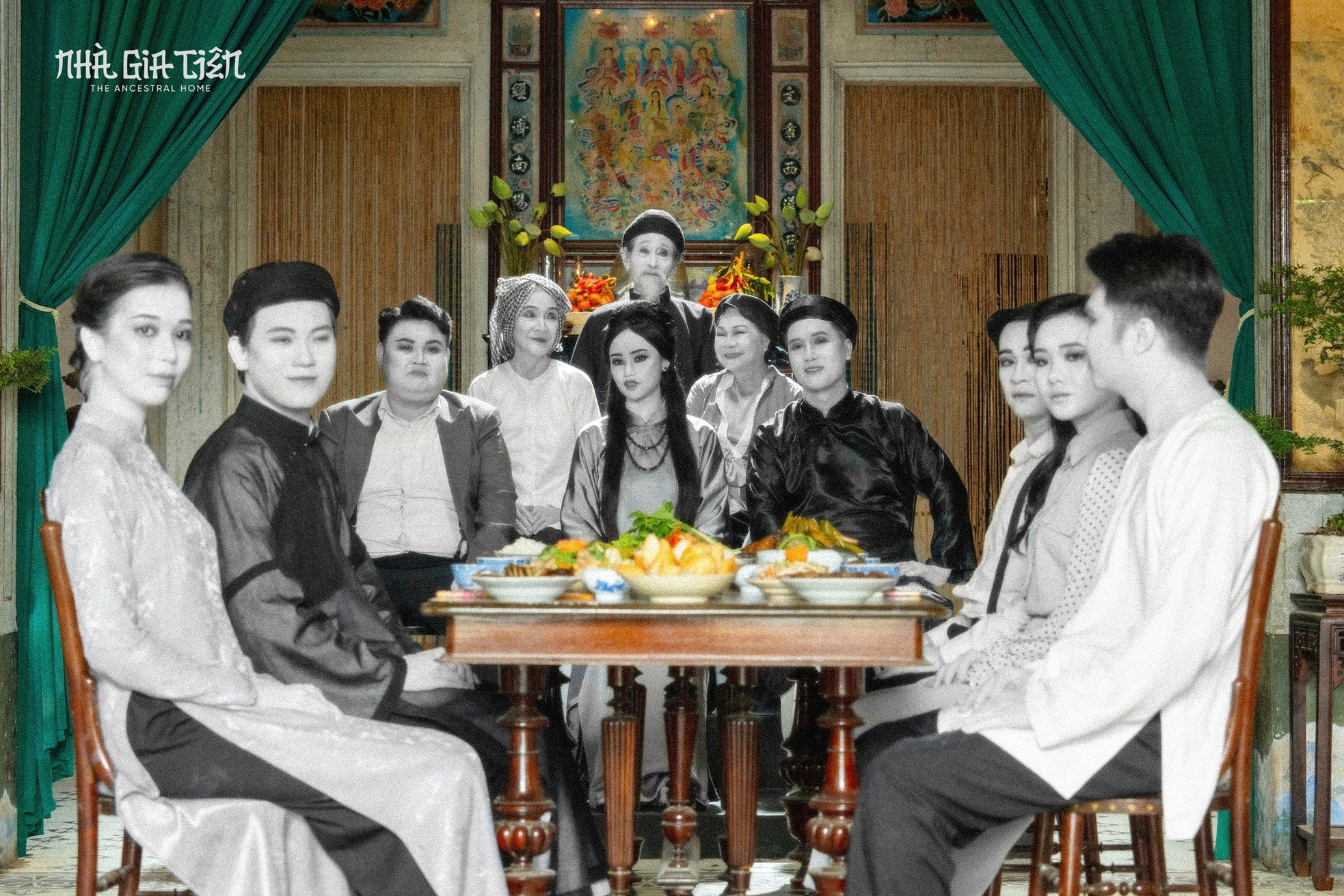 Trước Âm dương lộ, loạt phim đề tài kinh dị, tâm linh gồm Quỷ nhập tràng, Đèn âm hồn và Nhà gia tiên (hình ảnh từ trái sang) đều thắng lớn, thu hơn trăm tỷ đồng.