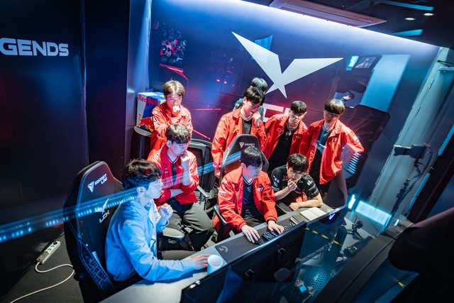 T1 đã chứng minh sự khác biệt rất lớn giữa LMHT với bất kỳ môn thể thao truyền thống nào T1 đã chứng minh sự khác biệt rất lớn giữa LMHT với bất kỳ môn thể thao truyền thống nào