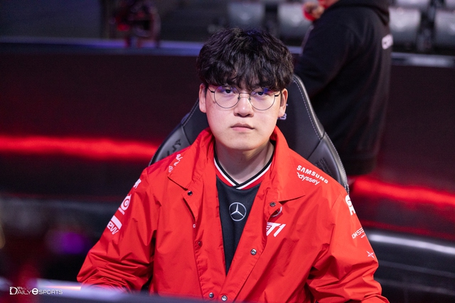 Các tuyển thủ của T1 và các đội Esports danh tiếng không có cách nào để tránh né áp lực dư luận diễn ra gần như mỗi ngày Các tuyển thủ của T1 và các đội Esports danh tiếng không có cách nào để tránh né áp lực dư luận diễn ra gần như mỗi ngày