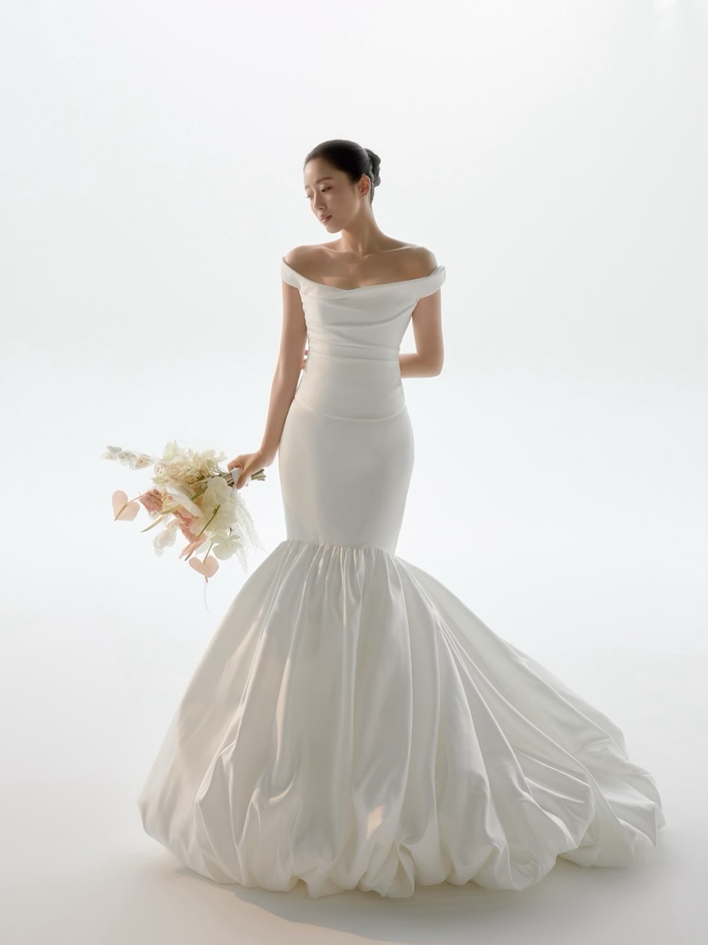 Đám cưới Eunjung: Cô dâu rơi nước mắt vì người mẹ quá cố, T-ara tái hợp làm fan phát sốt- Ảnh 12. Đám cưới Eunjung: Cô dâu rơi nước mắt vì người mẹ quá cố, T-ara tái hợp làm fan phát sốt- Ảnh 12.