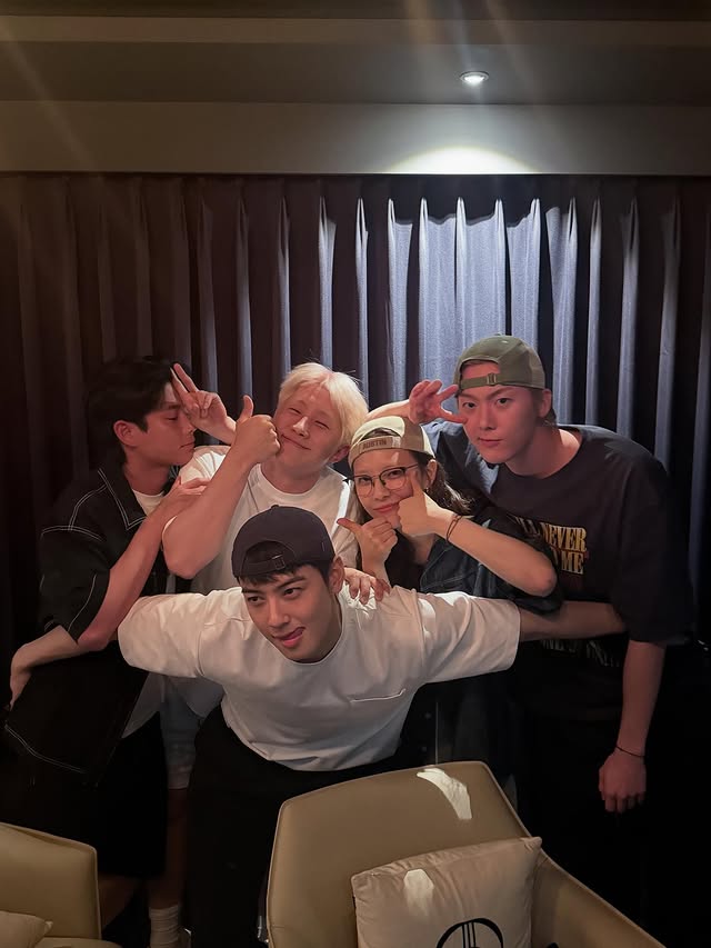 "Sao nam đẹp nhất Hàn Quốc" xuống tóc trước thềm nhập ngũ, nhìn "đầu trứng cút" khán giả phải thốt lên 1 điều eunwooc524729079181619752273740731254884699059810992n 1753634048565 17536340488992091204931