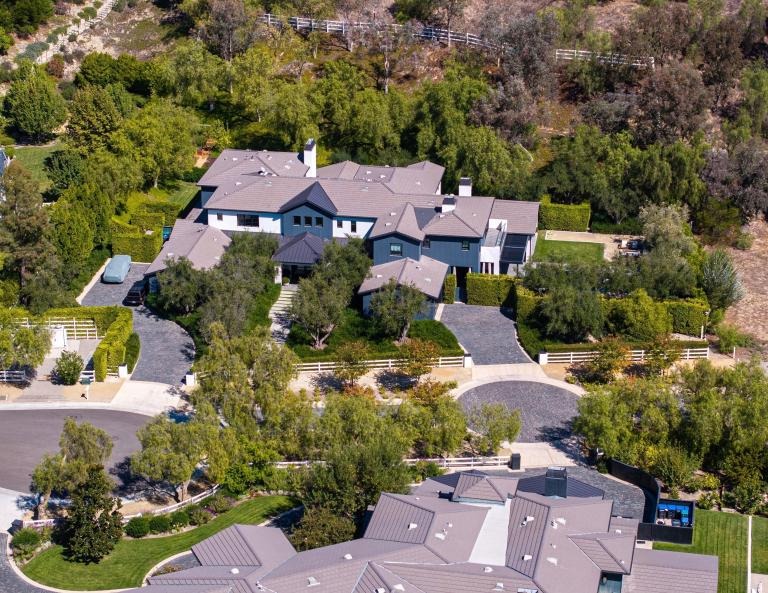 "Nữ diễn viên phim giờ vàng" quá khổ, phải đi hỏi vũ nữ thoát y chồng ở đâu exclusive hidden hills ca genera 1761635432304 17616354328641484447102