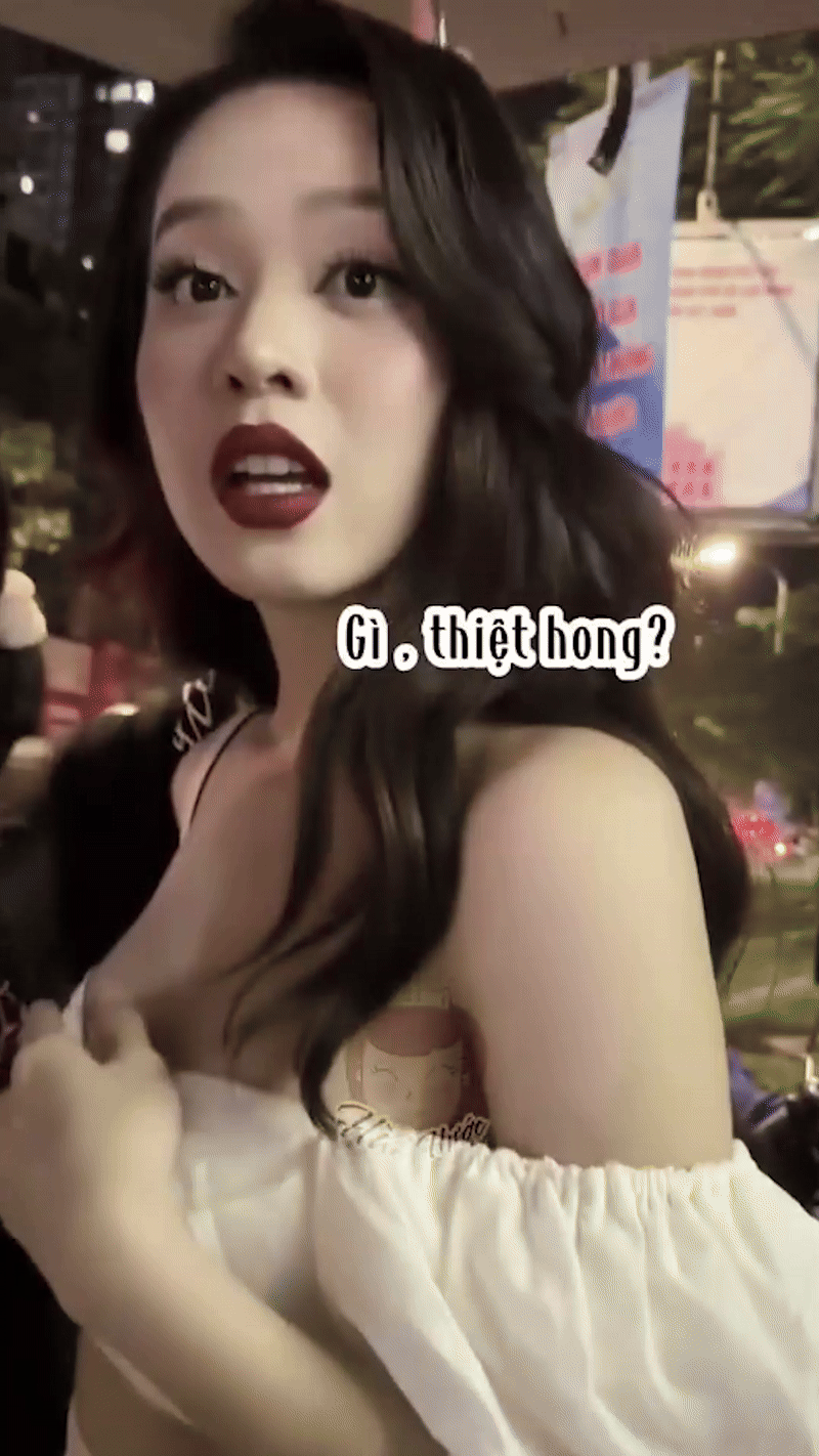 Hoa hậu Thanh Thủy đưa fan 1 món đồ, clip zoom cận khiến ai cũng bất ngờ- Ảnh 3. Hoa hậu Thanh Thủy đưa fan 1 món đồ, clip zoom cận khiến ai cũng bất ngờ- Ảnh 3.