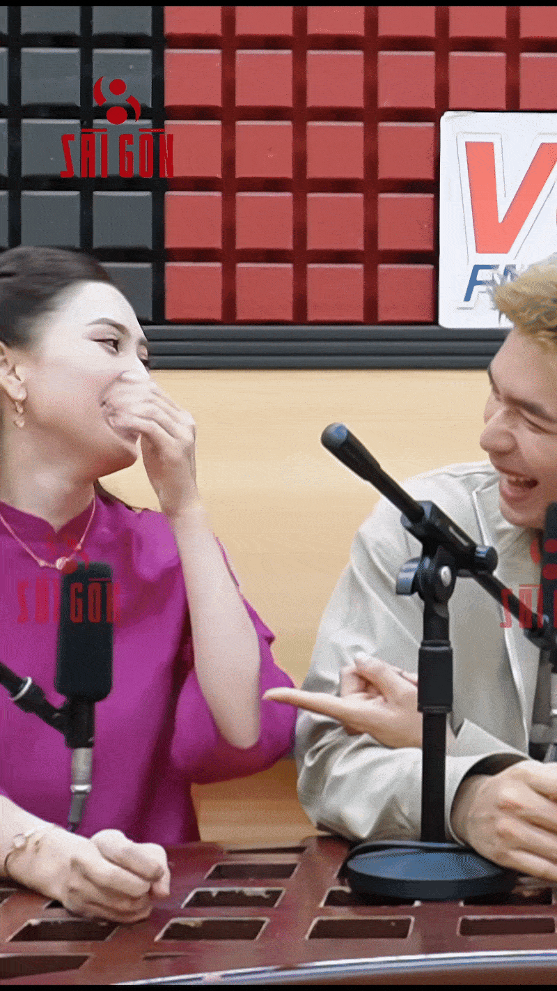 Quốc Anh lỡ miệng gọi tên MLee khi ở cạnh Tiểu Vy, nàng hậu nói đúng 1 câu mà thoát nghi án