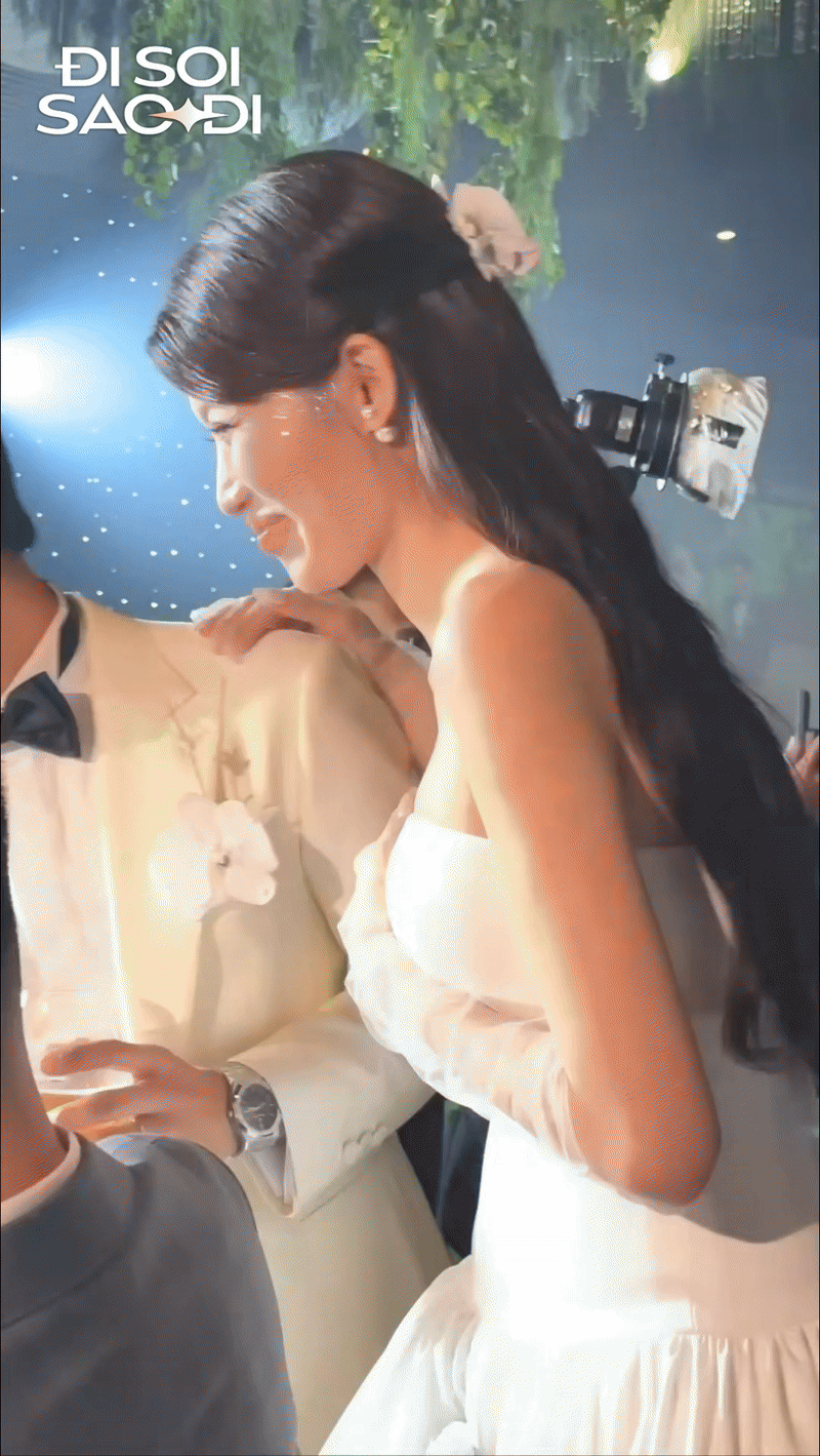 Á hậu Quỳnh Châu đang mang thai con đầu lòng?- Ảnh 1. Á hậu Quỳnh Châu đang mang thai con đầu lòng?- Ảnh 1.