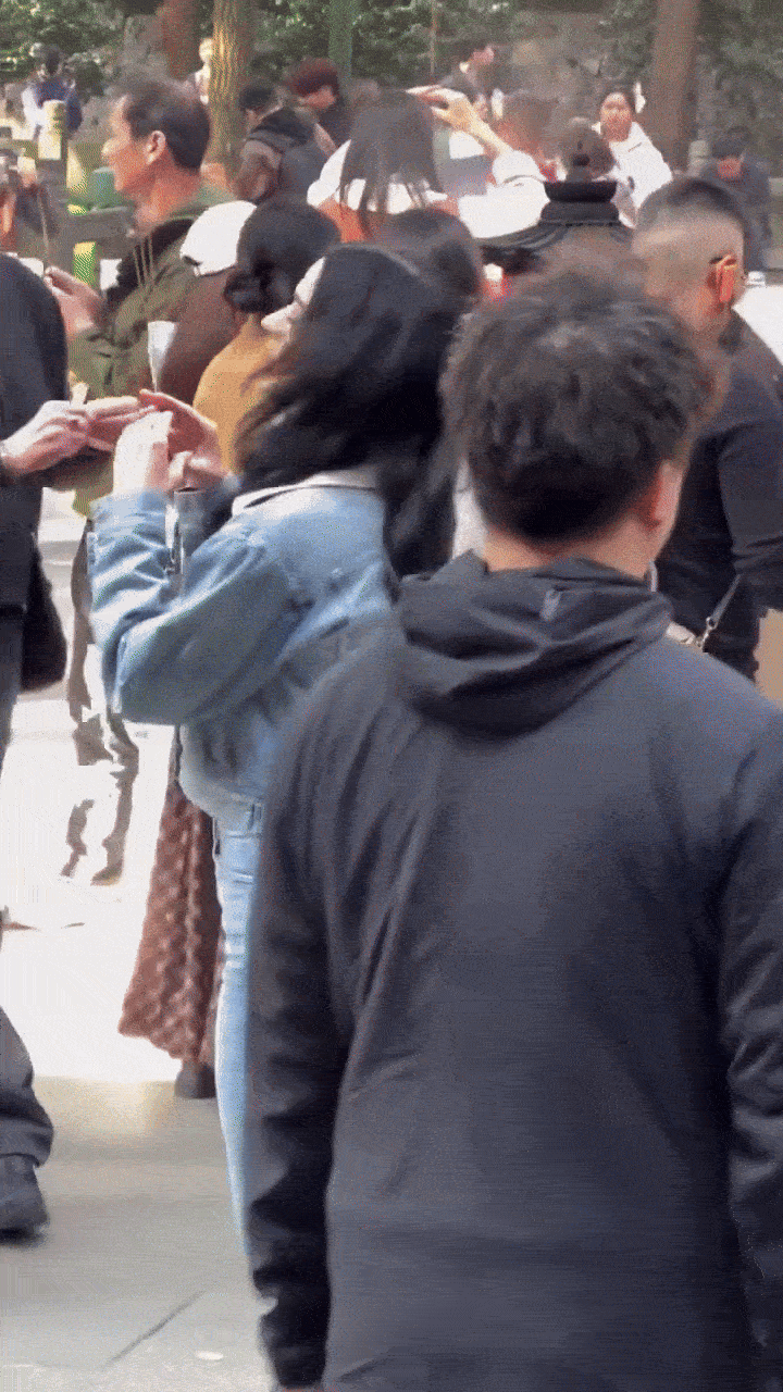 Katy Perry đi chùa, thành tâm vái lạy đủ 4 hướng- Ảnh 4.