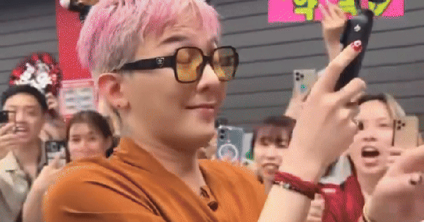 11 giây "bóc trần" tính cách thật của G-Dragon ezgif 235fa3e80bd746 17486774818701174867114 1748685631406 17486856327231822776633 326 0 703 720 crop 17486857196301346057741gifpng