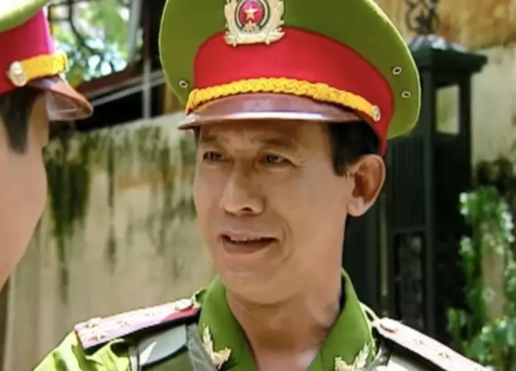 Diễn viên Văn Báu chuyên vai lãnh đạo công an.