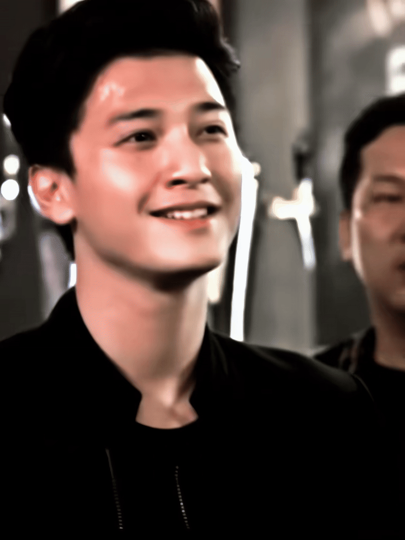 17s đắt giá khiến 1 mỹ nam được khen đẹp trai nhất Việt Nam, thần thái bad boy khó ai từ chối nổi- Ảnh 3. 17s đắt giá khiến 1 mỹ nam được khen đẹp trai nhất Việt Nam, thần thái bad boy khó ai từ chối nổi- Ảnh 3.