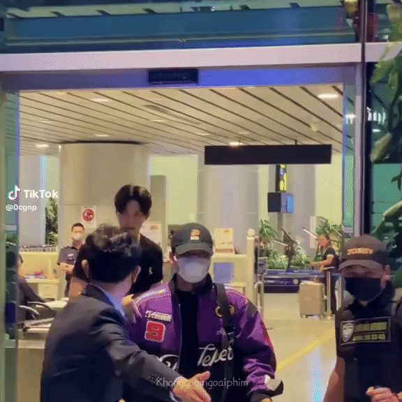 Dàn Ngự Trù Của Bạo Chúa đáp Đà Nẵng đúng mùa bão: Yoona - “Chôn ha” gấp đôi visual, phát sáng giữa đêm!- Ảnh 5.