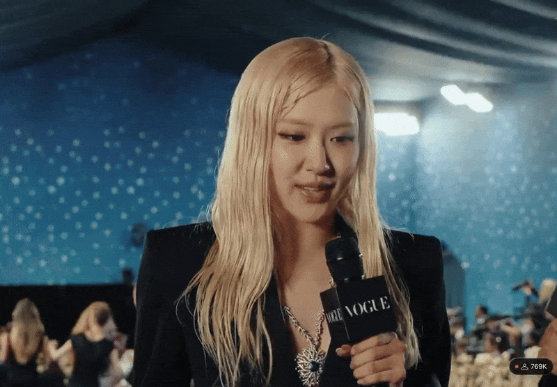 Biến căng: Rosé vạ miệng tại Met Gala, khiến fan Jisoo bất mãn, ầm ĩ đòi công bằng!- Ảnh 2.