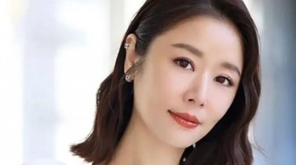 Ở tuổi U50, Lâm Tâm Như hối hận về một điều sau 9 năm kết hôn ezgif 39f8079f017540 1744341590 310 width740height495 auto cropjpg