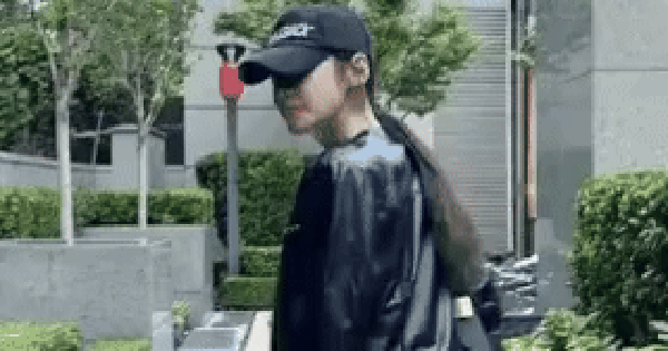 Chị Đẹp 2 lần bị chồng phản bội bất ngờ xuống sắc, mặt mũi sưng húp, miệng méo xệch gây sốc ezgif 3e0179b1ddff3c7a 17651606568791064716542 27 0 174 280 crop 17651606730371338713557gifpng