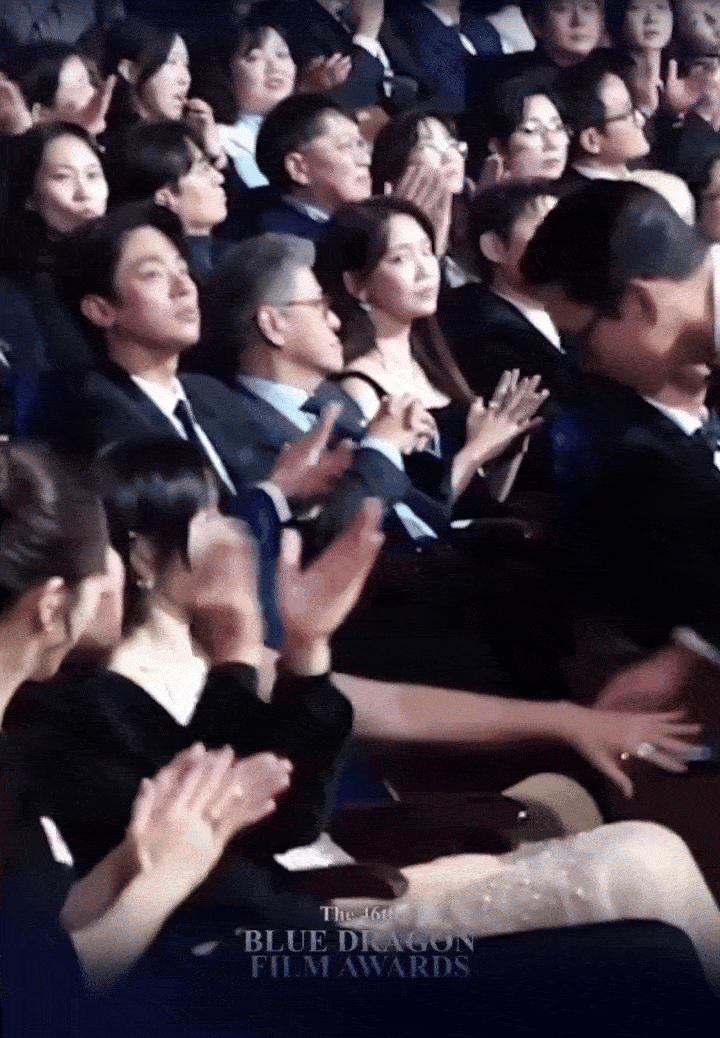 Phát ngượng vì Hyun Bin - Son Ye Jin!- Ảnh 1.