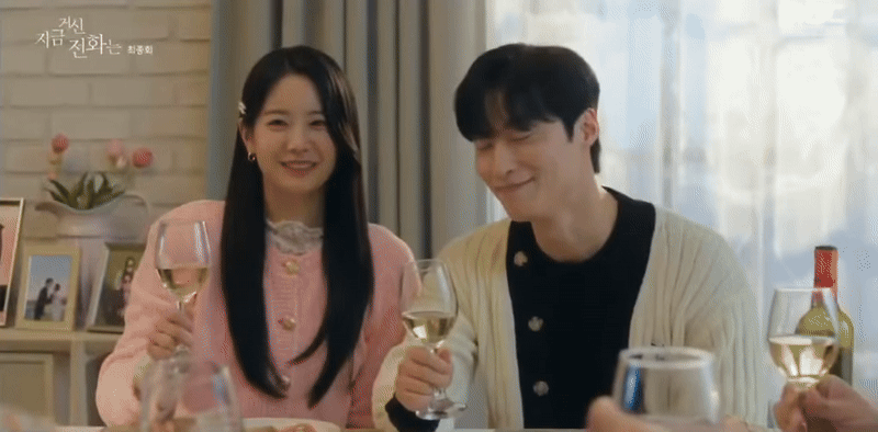 When the Phone Rings tập cuối quá cháy, tổng tài và vợ yêu có cảnh nóng 2 phút khiến netizen náo loạn- Ảnh 5. When the Phone Rings tập cuối quá cháy, tổng tài và vợ yêu có cảnh nóng 2 phút khiến netizen náo loạn- Ảnh 5.