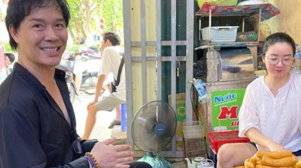 Nathan Lee đi bán quẩy cho phở Thìn Hà Nội? 26 Nathan Lee đi bán quẩy cho phở Thìn Hà Nội? ezgif 746b790a4dbd49 1747317284 121 width740height495 auto cropjpg