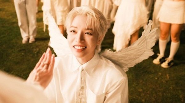 Sự thật màn cầu hôn của Đức Phúc với hoa hậu Thanh Thủy ezgif 74eaa06acad693 1739323512 61 width740height495 auto cropjpg