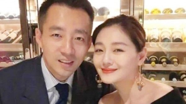 Thực hư chuyện chồng cũ Từ Hy Viên tái phát bệnh tâm thần? ezgif 7c6f08ec41216 1738916115 124 width740height495 auto cropjpg