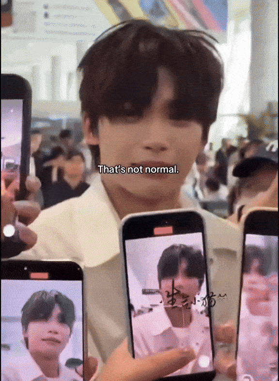 Kinh hoàng cảnh nam thần đam mỹ hot nhất hiện nay khóc mếu vì bị fan cuồng truy đuổi, dí camera sát mặt- Ảnh 2.