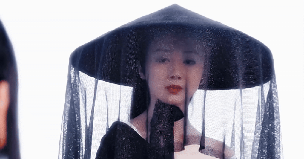 Mỹ nhân đẹp hơn Lưu Diệc Phi từng bị bạo hành, cuộc sống hôn nhân đầy nước mắt ezgif 81dc55dbcaf4a2 17594651425451237346676 0 0 419 800 crop 17594651519581370723891gifpng