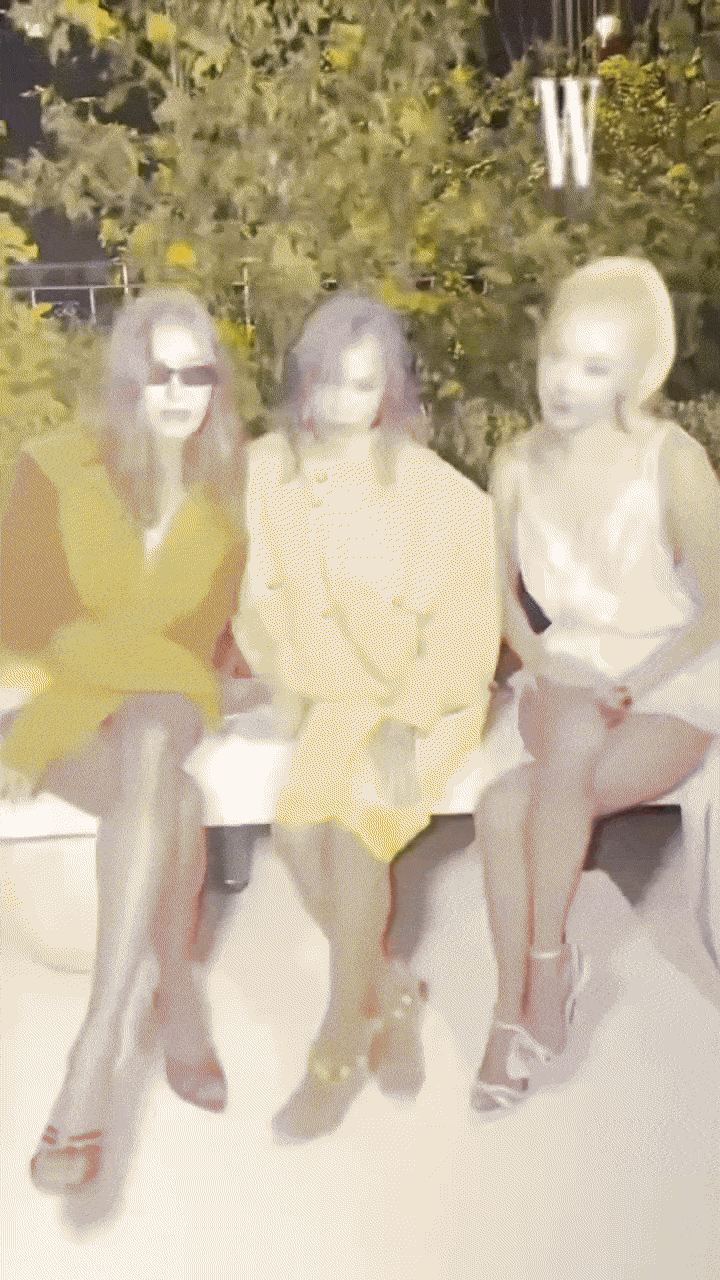 Dàn sao nữ lộ thêm 1 hành động công khai bất lịch sự với Rosé (BLACKPINK)?- Ảnh 4. Dàn sao nữ lộ thêm 1 hành động công khai bất lịch sự với Rosé (BLACKPINK)?- Ảnh 4.