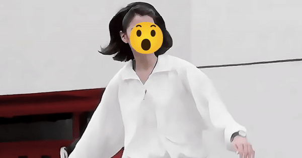 Không tin nổi "Hoa hậu mỏ hỗn nhất showbiz" giờ xuống cấp nhan sắc đến mức này ezgif 8f3d5c40444c3115 17642892514781163422376 0 0 320 611 crop 1764289270499730965437gifpng